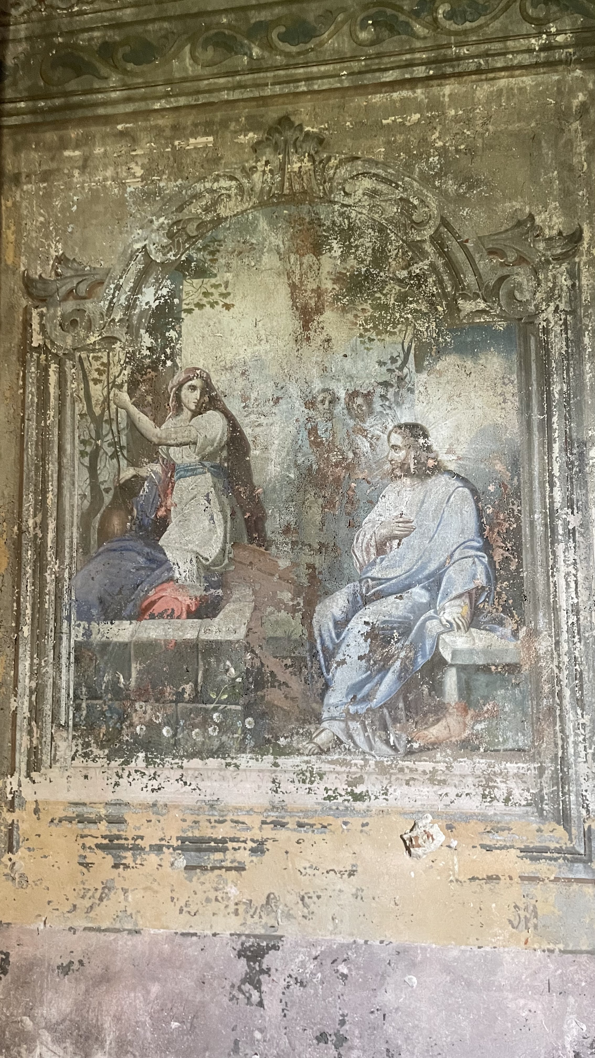 Следы времени на кирпиче